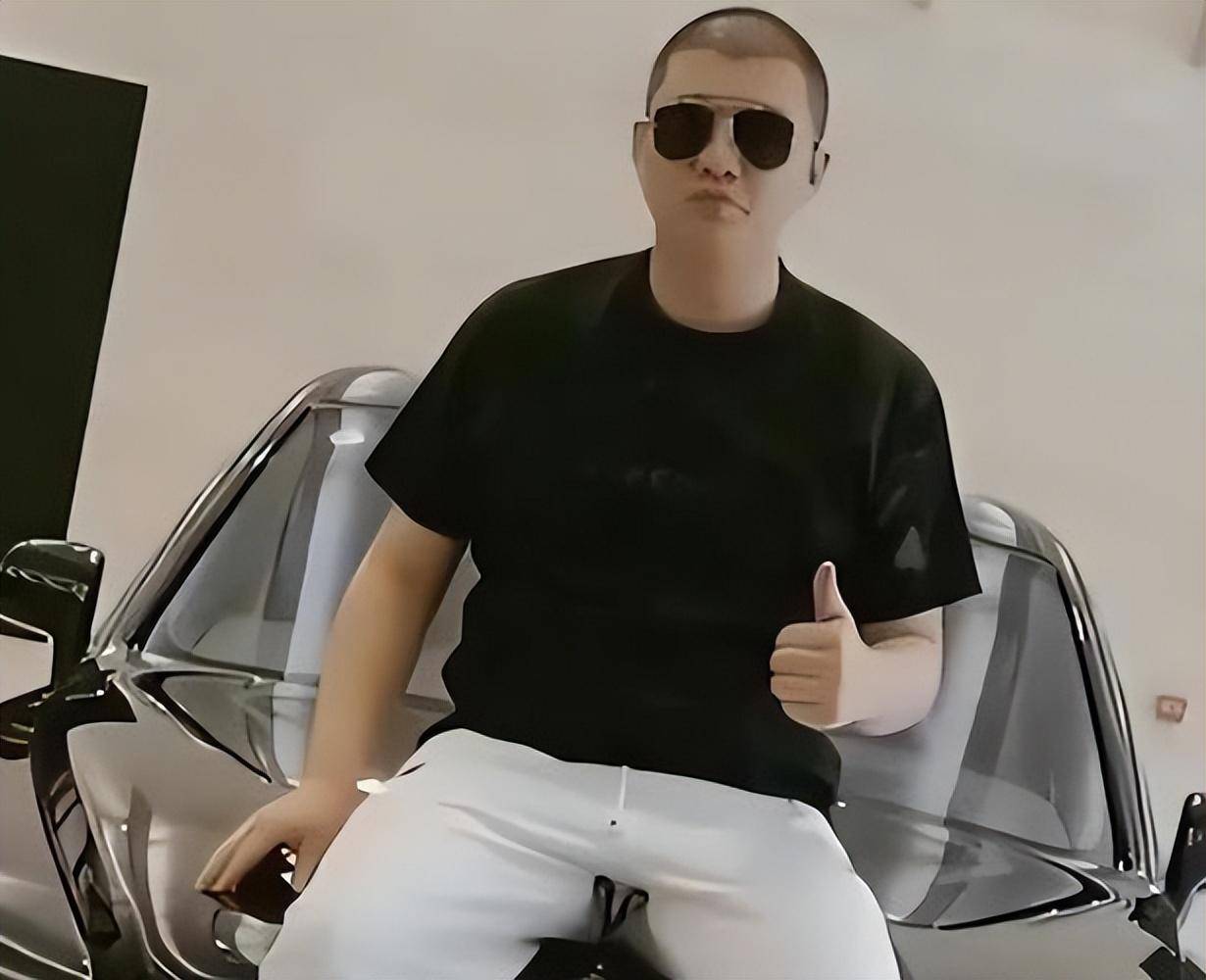 辛巴欲收回价值百万玉佩,二驴害怕,戴风油精应对_直播间_大哥_情谊