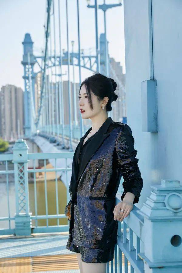 《浪姐》2 的漂亮踢馆姐姐——曾黎,该你火了!_刘烨_章子怡_同学