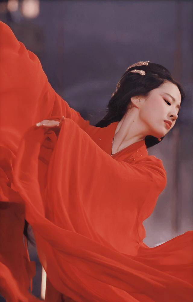 《铜雀台》中的刘亦菲,翩若惊鸿,美得让人惊艳_貂蝉_角色_红衣