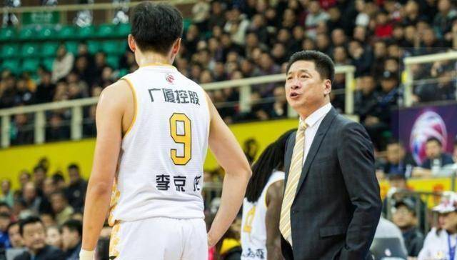 告别浙江广厦能否东山再起_本赛季_赵岩昊_进行了