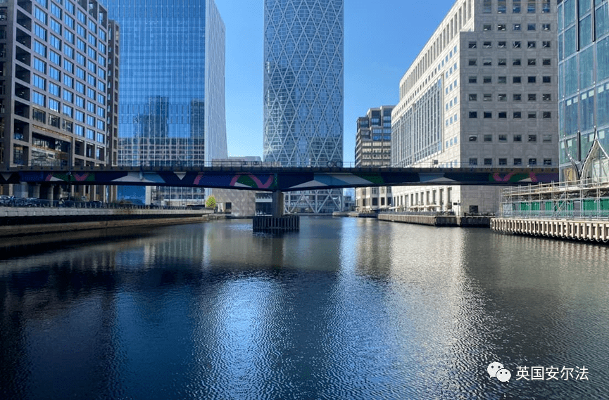 伦敦郊区沃金破产;新购房贷款审批量剧降;英国迎来今年最热的一天