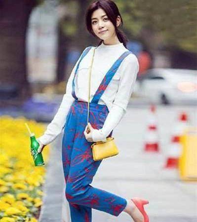 马思纯晒背带裤造型,像是回到了18岁!_样子_陈妍希_孩子