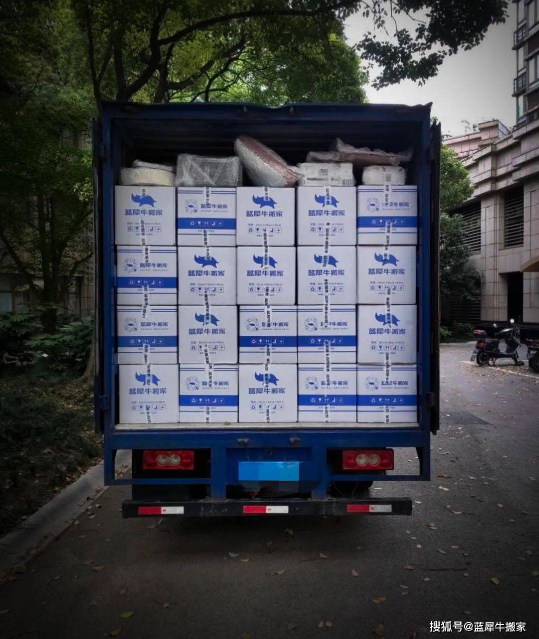 空间_纸箱_货车