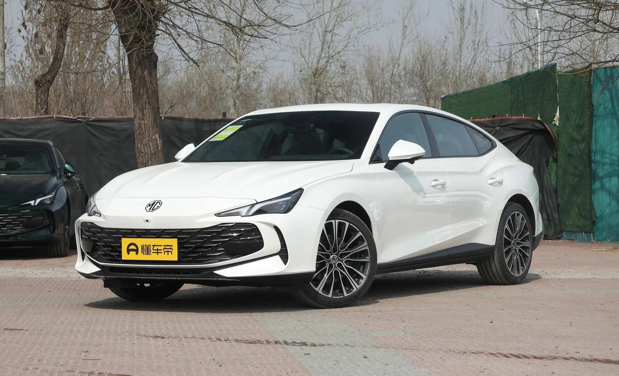 0t中型车,轿跑风格,详解名爵mg7!_搜狐汽车_搜狐网