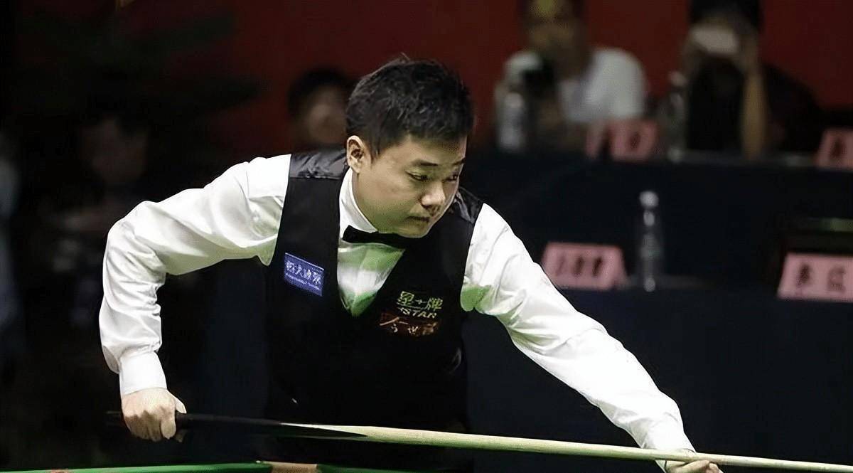 大家可以放心,丁俊晖这种身高的运动员,已经不需要这样挣钱了,一个