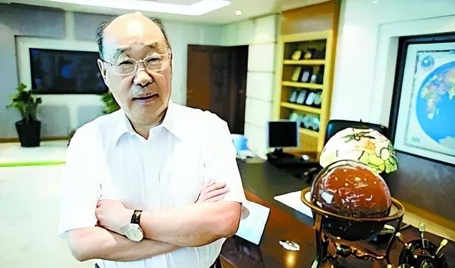 双汇"太子"揭发81岁亲爹,与小36岁的秘书姘居20年,偷生一女_万隆_漯河