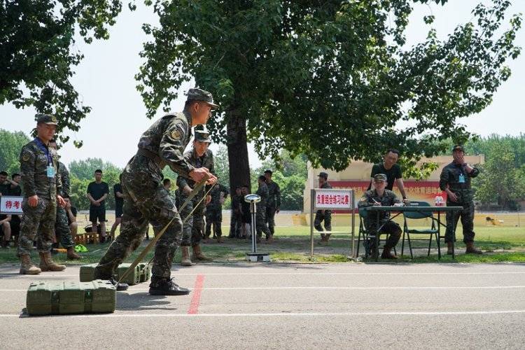 火力全开,武警山东总队济宁支队举行军事文化体育运动会_参赛_训练