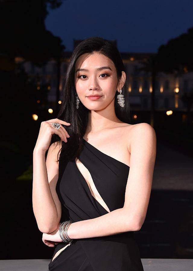 对于奚梦瑶嫁给比她小6岁,又是拥有那么多情史的二世祖何猷君,我不想