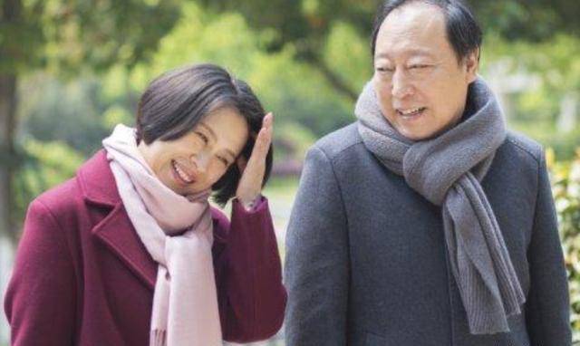 倪大红隐藏31年的妻子原来是她,看到照片后,明白为何不愿公开_才成功