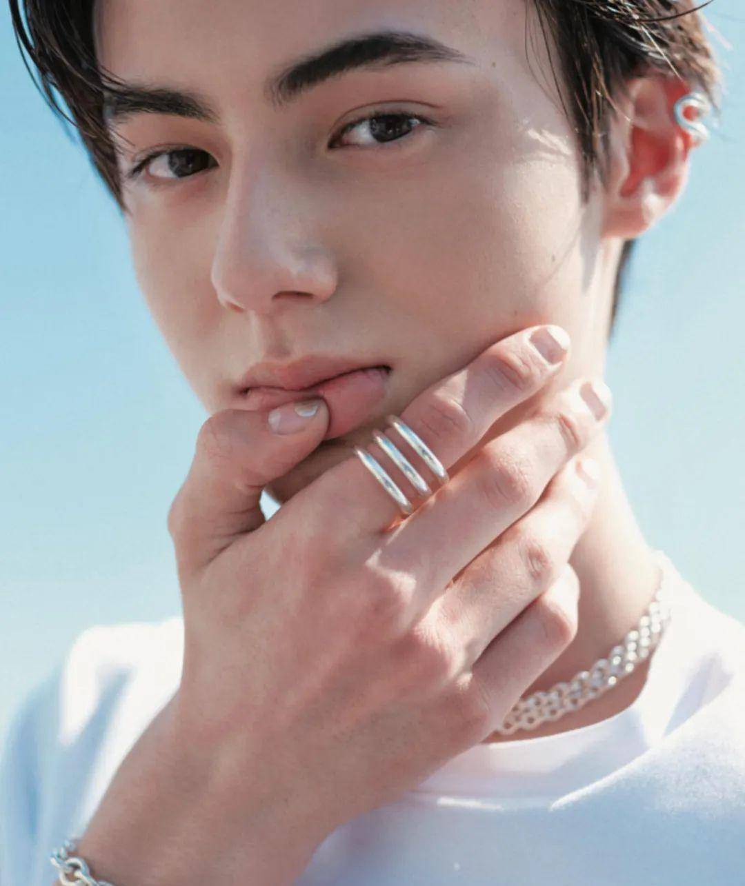 十七岁日本男模alexsho,好可爱的男孩子!_生活_因为_小小年纪