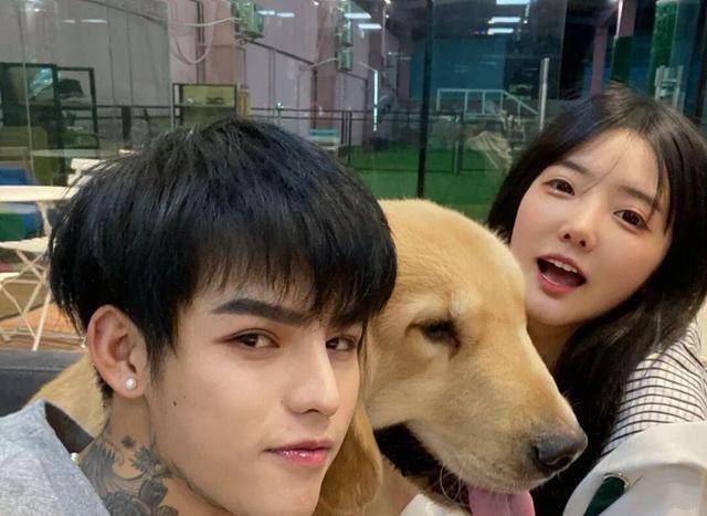 世纪求婚后闹分手,套璐璐称爱已消失,殷世航疑重回何婧婧怀抱_直播间