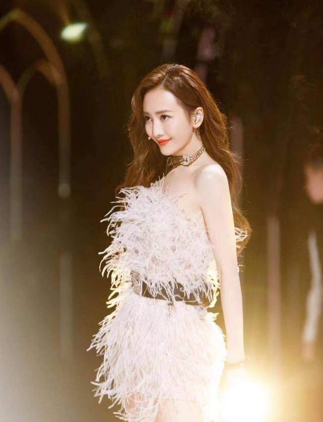 平衡演戏与综艺,王鸥:市场不允许演员边缘化自己_观众_wink_动作