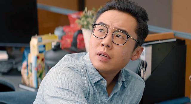 凭借平凡的荣耀成功出圈的配角:一位演过娘道,一位是小品达人_田昊