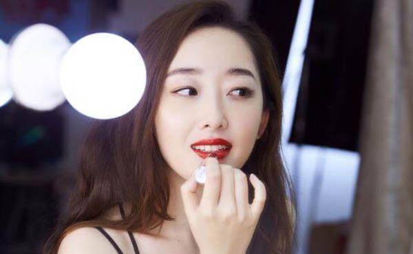 起点很高演技和李沁旗鼓相当,为什么蒋梦婕也一直不火?