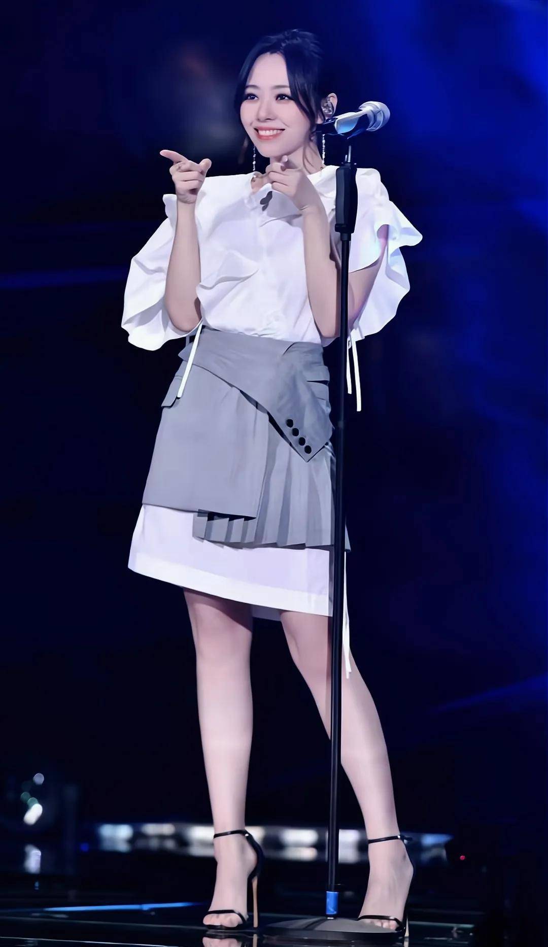 24k高清美人图(12)张靓颖～海豚音女神～美腿风采_冯珂_冯轲_感情