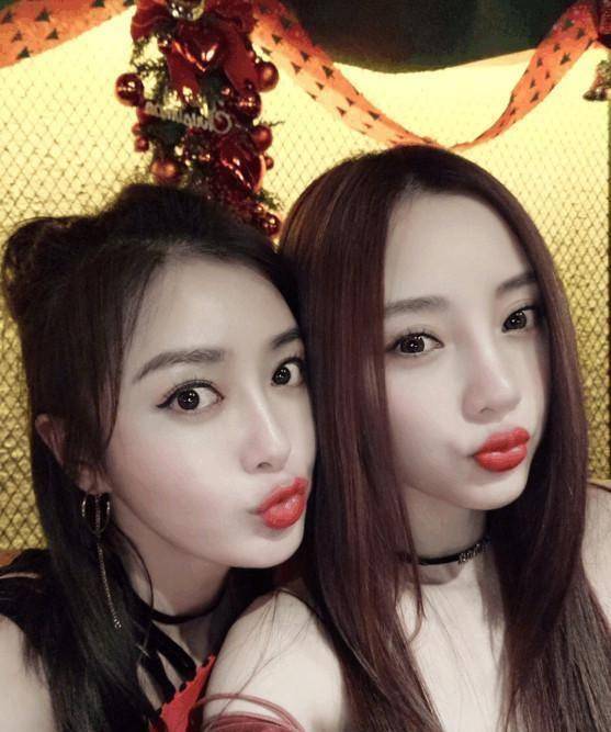 秦岚犯了关晓彤一样的错,都是透明裙子惹的祸,形似雨伞_电影_杨树林