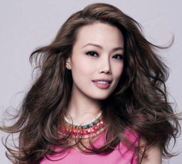 容祖儿微博发千万粉丝福利照,她是否风采依旧?_演唱会_实力派_舞台