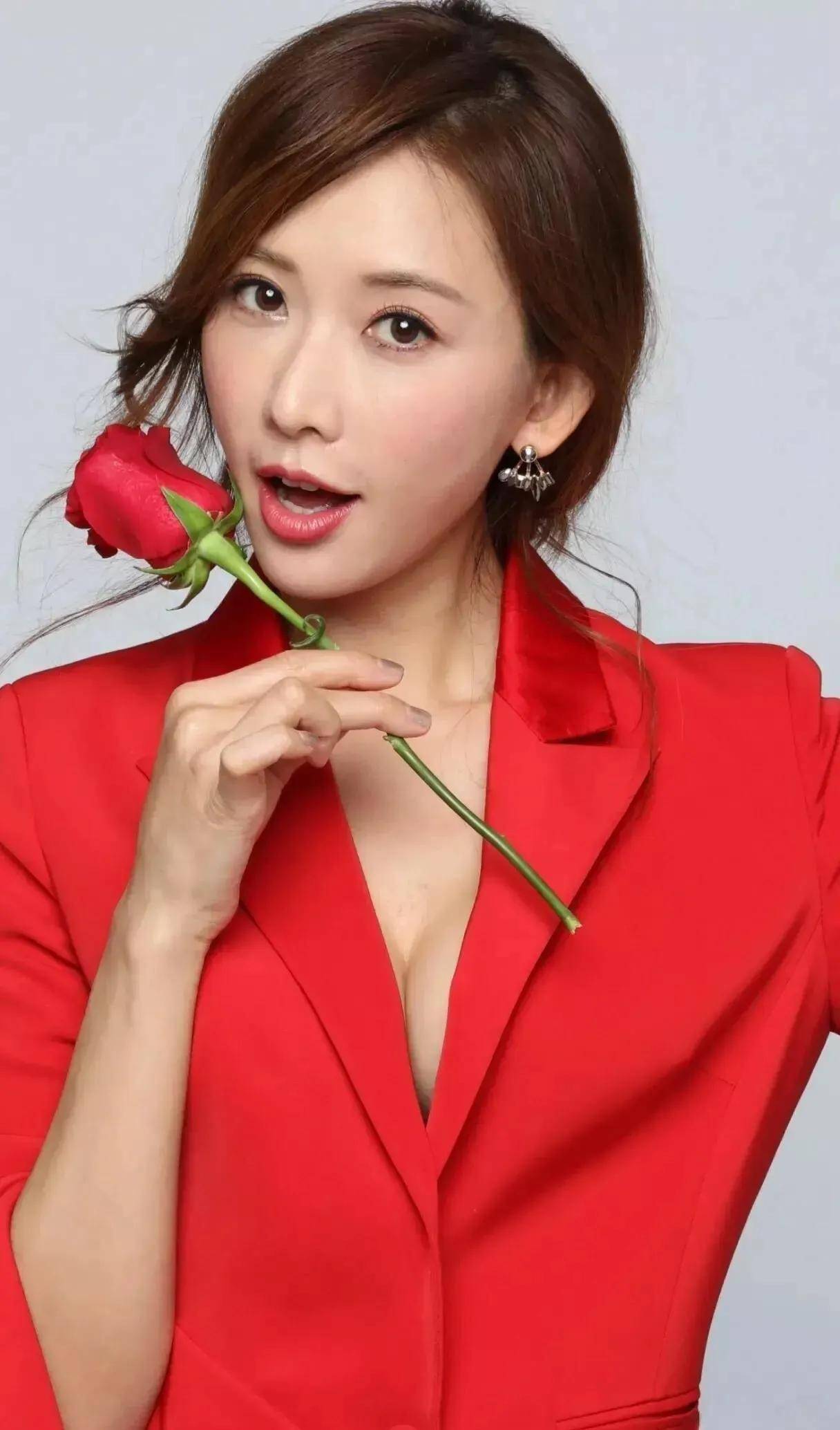 林志玲为了孩子不回娱乐圈宣布退出,希望大家记住黑头发的志玲_生活