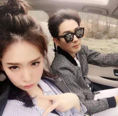 沈梦辰被七哥狂撩大玩亲亲,戚薇老公秀恩爱公然开车_爱情_祝福_时候