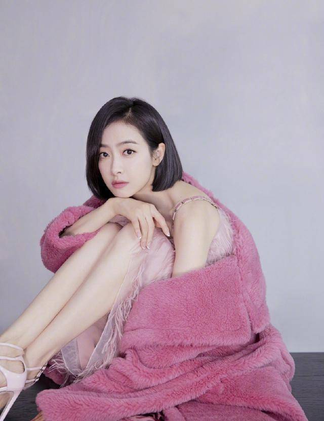 宋茜和蔡依林同剪了波波头短发,一个秒变成少女,一个秒变成大妈_发型