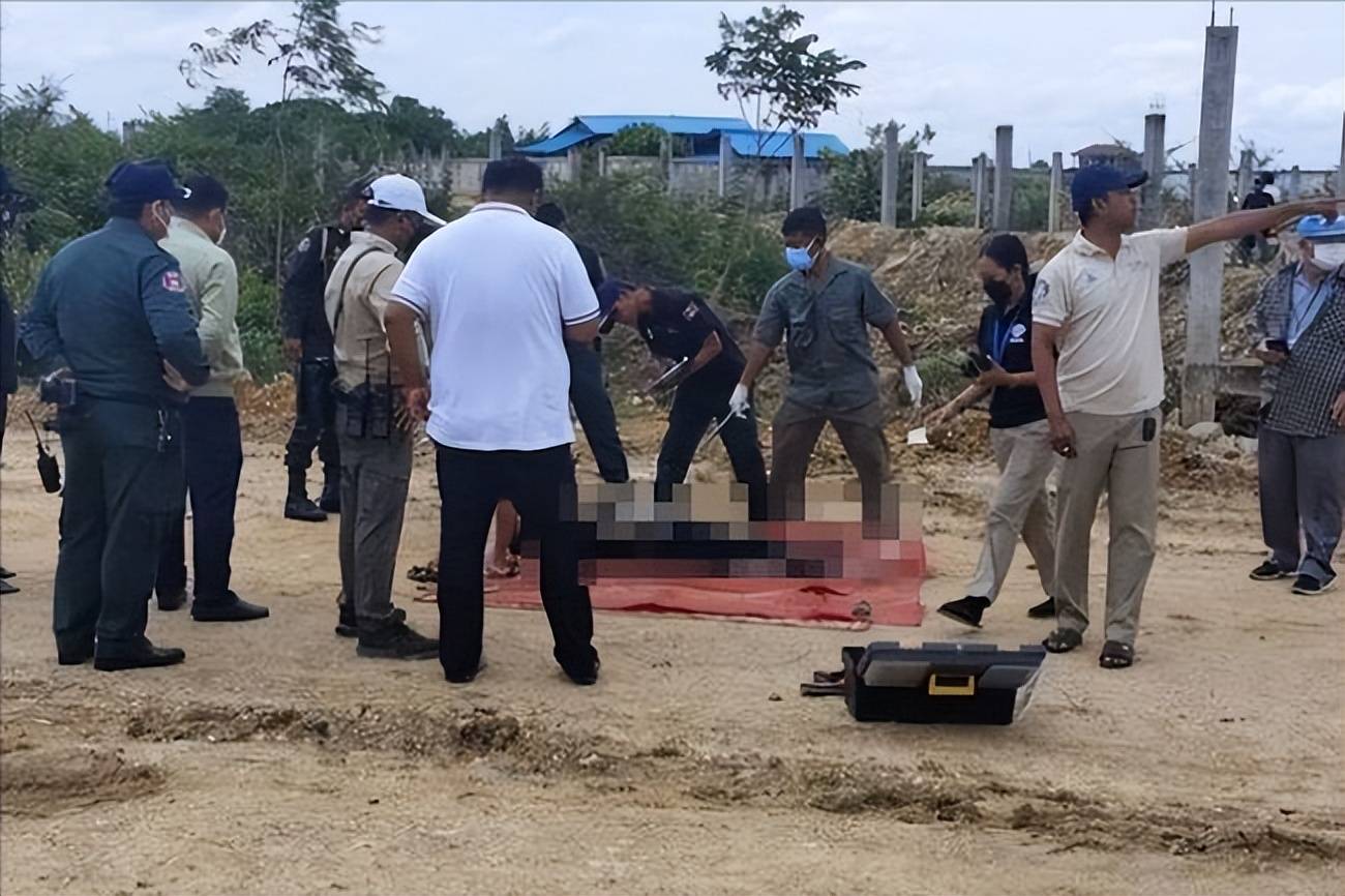 网红边娥英命丧柬埔寨,身裹红布被扔水沟,骨折满身