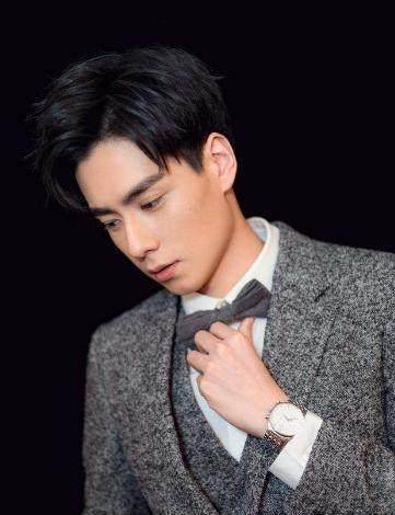 沈月微博晒红包被网友发现亮点,与胡一天或有假戏真做可能?