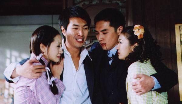 霍政谚出道13年,06年他在邓超,释小龙等主演的古装悬疑剧《少年包青天