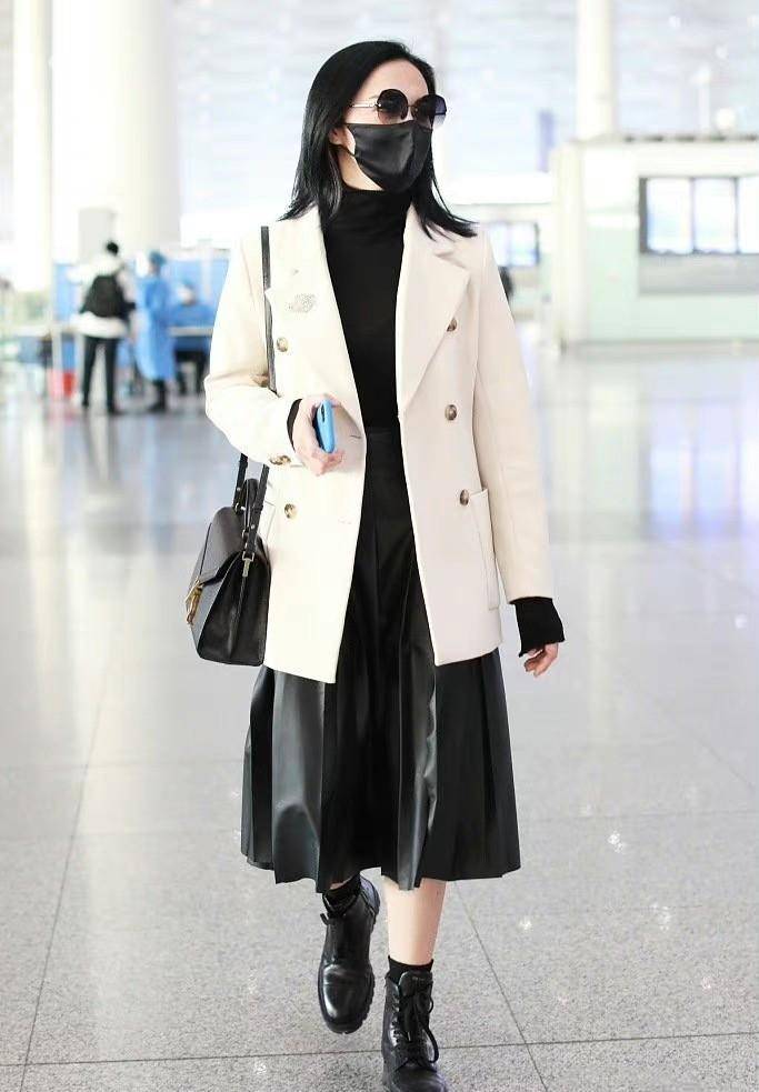 姚晨私服穿搭可真不像中年女性!