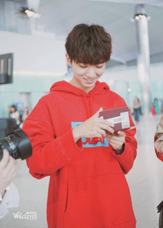 苏有朋说王俊凯很像他,现在俩人一起录节目更像父子档_小虎队_组合