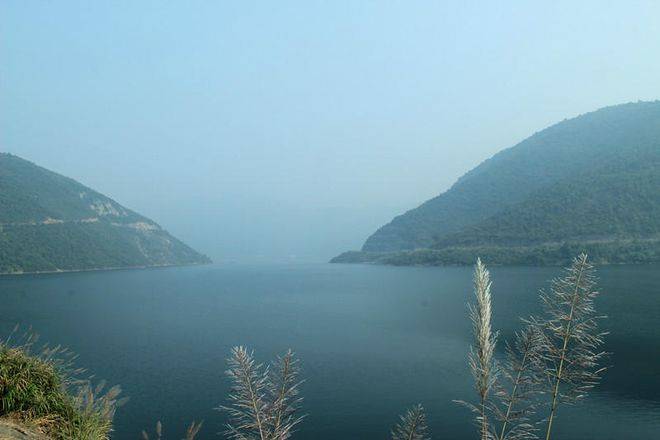 仙阳湖也名皂角湖,皂市水库,位于湖南省石门县境内渫水下游_峡谷_大坝