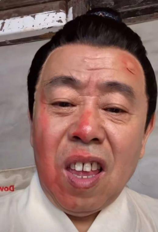 潘长江拍戏太拼,为效果寒夜把自己淋成落汤鸡,心态棒自称好爽_陈欢_张