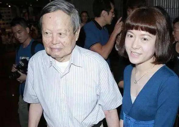 翁帆：守护杨先生安康，支持他奉献-翁帆个人资料出生日期