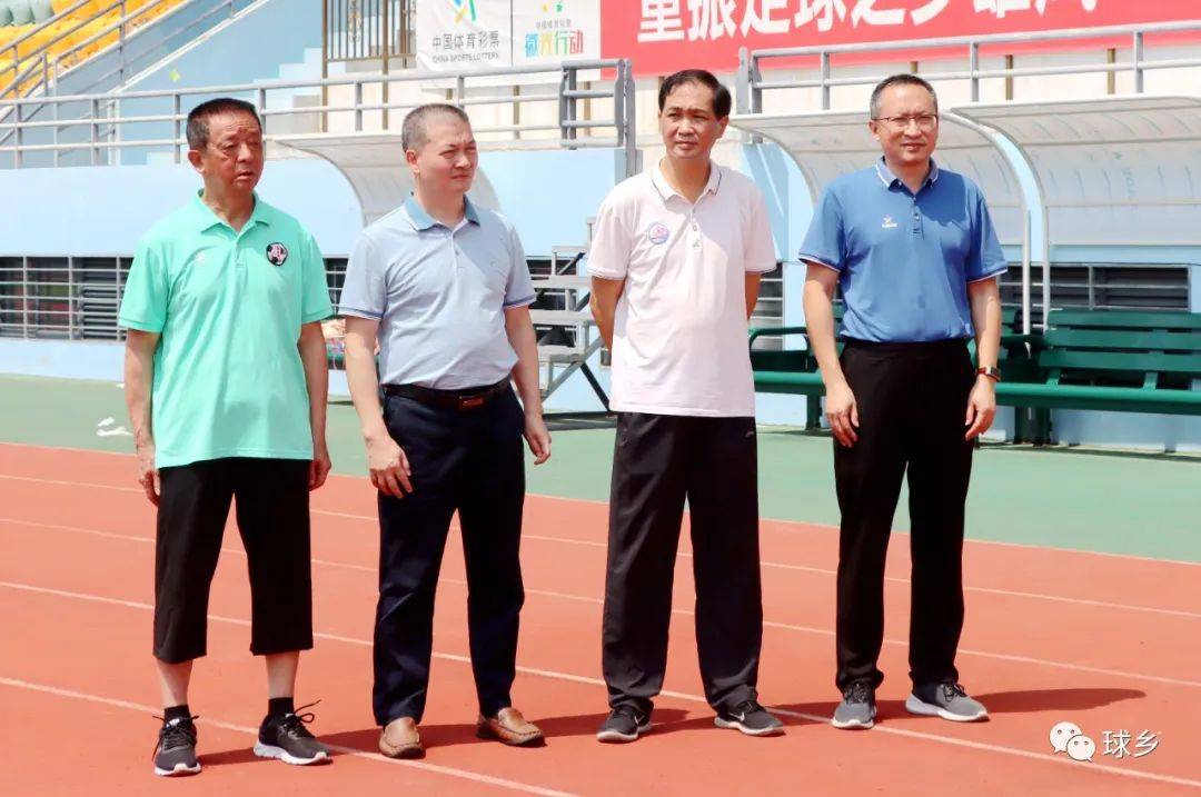 体教结合看梅县|祝贺松口镇小夺冠!区中小学足球联赛越办越好