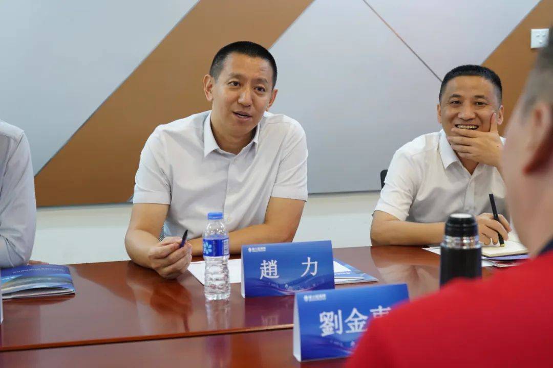 鹤洲新区筹备组赵力书记一行到访澳门新大陆万博科技进行调研交流