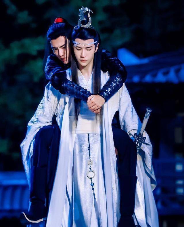 肖战,王一博私服穿搭来喽!网友:"简直不能再配了"_哥哥_风格_性格