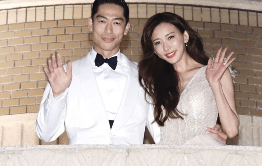 林志玲和老公甜蜜庆祝结婚四周年-事实是最好的证明_黑泽_网友_因为
