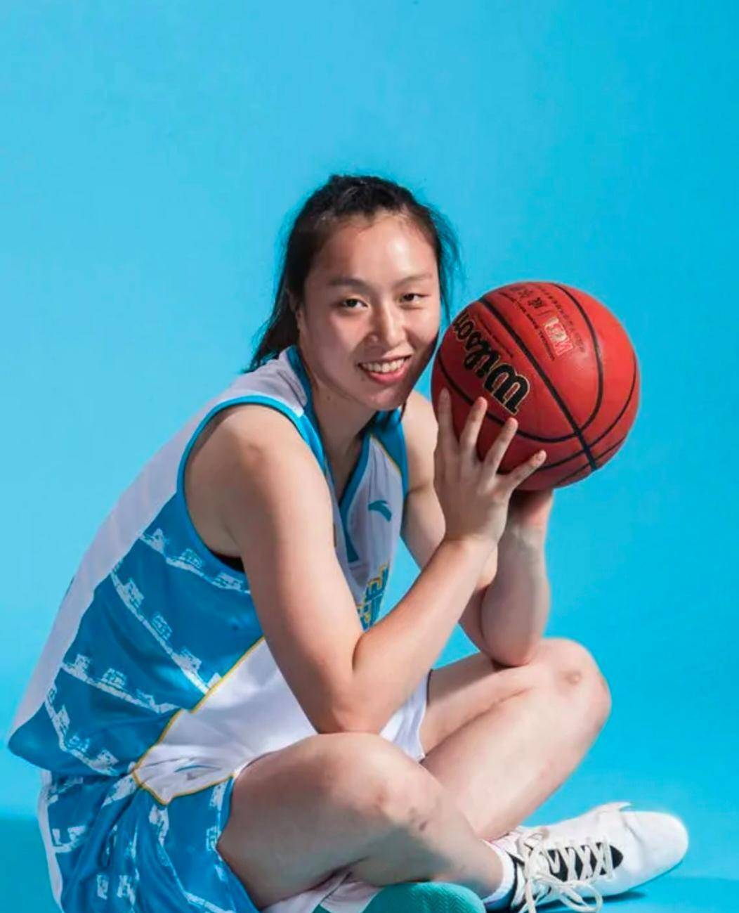 大宝贝刘禹彤,人称女版奥尼尔,郑薇为何不让进国家队?