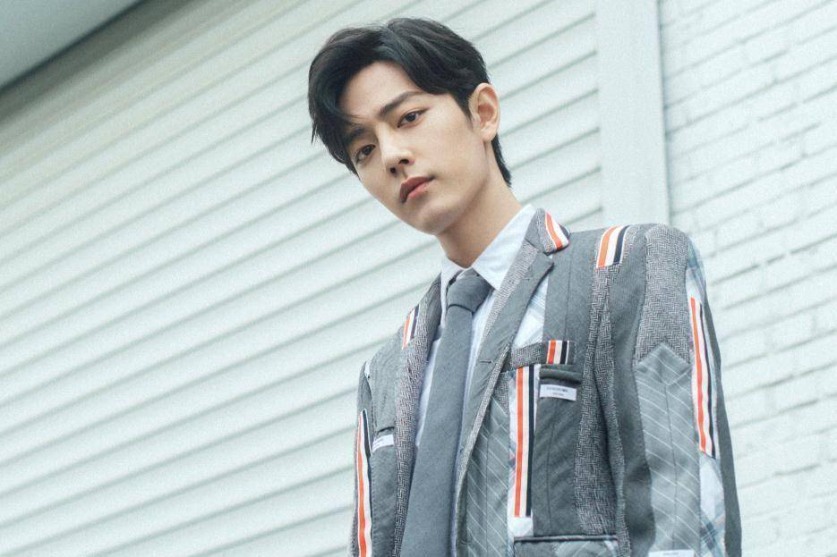 肖战入场收获尖叫应援,雷佳音的话充满羡慕?