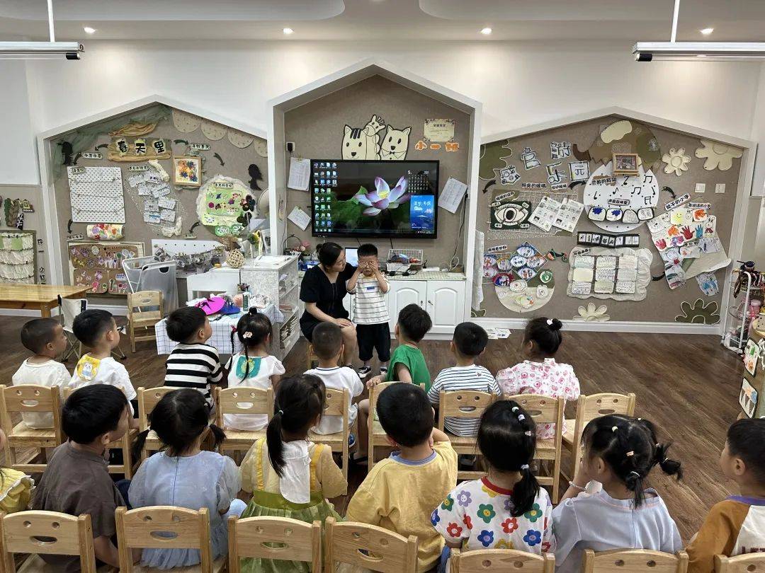 感官游乐园——走进庆安乐儿堡幼儿园小班幼儿主题课程故事_声音_世界