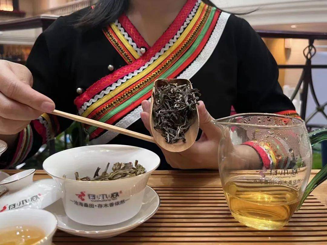 为什么"有拉祜族的地方就有好茶"?_客人_普洱_民族