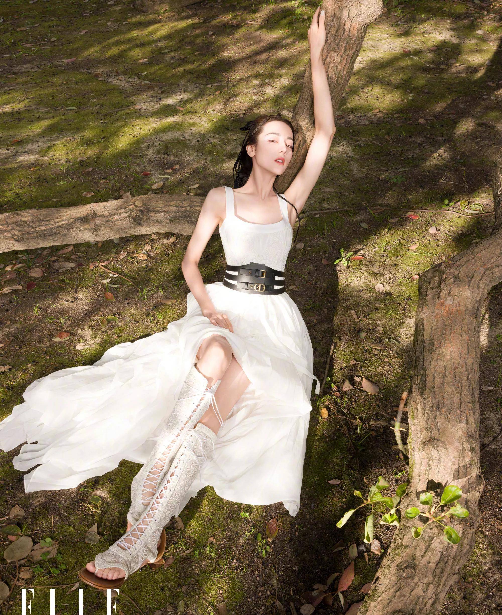 迪丽热巴再次登上杂志封面,甜咸如初恋,造型千变万化_美得_事业_感觉