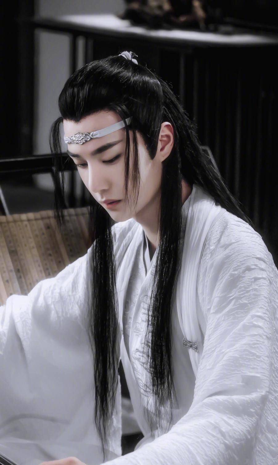 肖战和王一博这段采访可真逗,可以看出这俩关系是真的好!