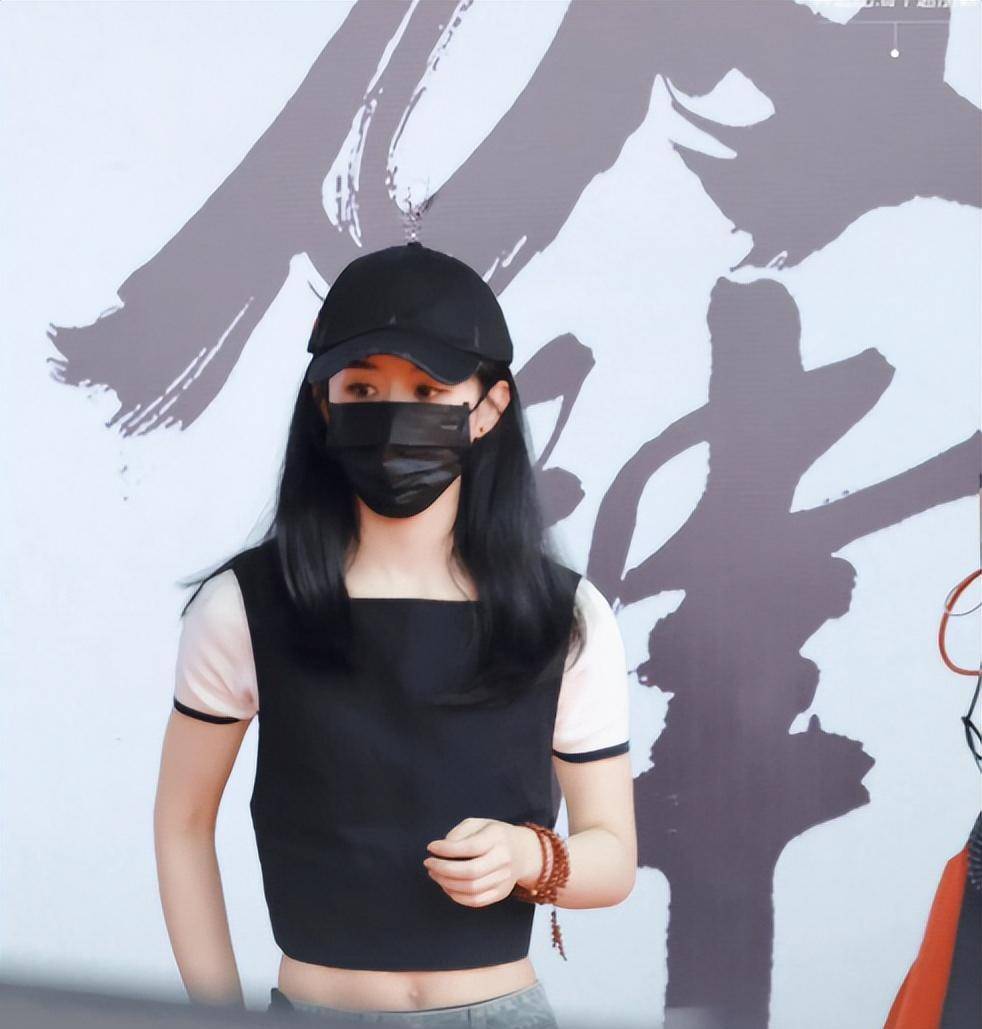 8位河北籍女明星个个都很美,有的婚姻幸福,有的56岁至今未婚_周冬雨