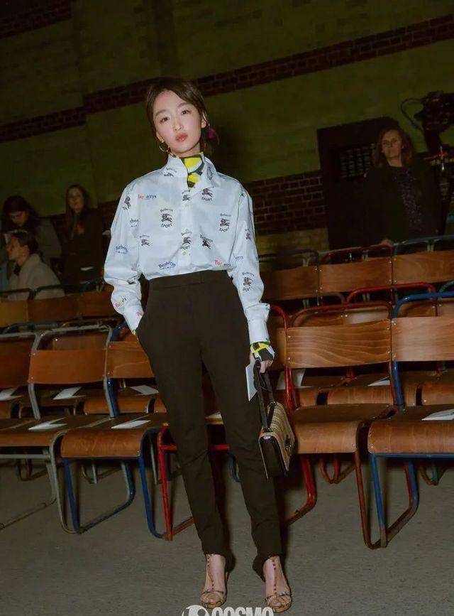 我打开周冬雨的衣橱,才知道自己1米5是有原因的_身高_牛仔_个子