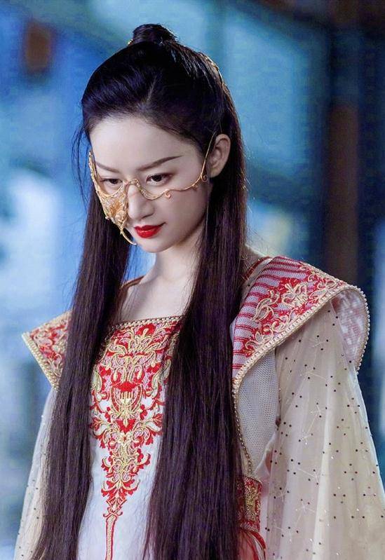 《仙剑三》中的花楹长大了,新剧饰演疯批美人,摆脱可爱标签_郭晓婷