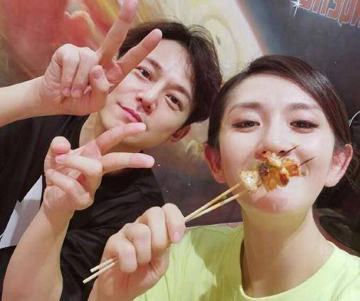 谢娜又澄清?这种没人会信的事情有必要去澄清吗?_何炅_关系_影响