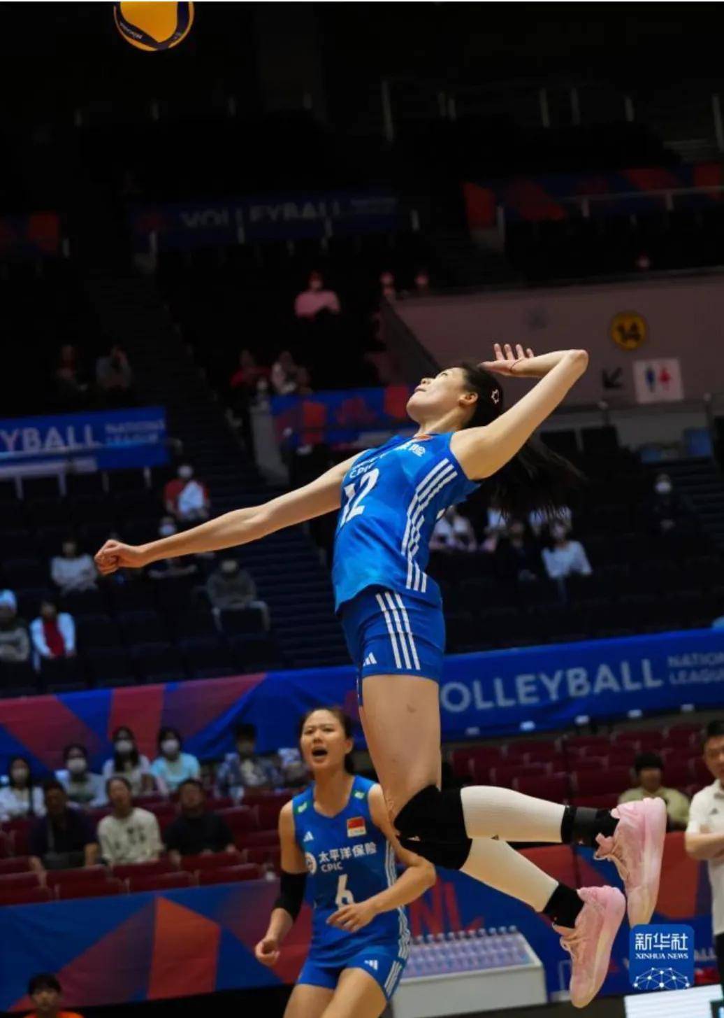中国女排轻取保加利亚,李盈莹再获得分王,郑益昕首发表现出色_比赛