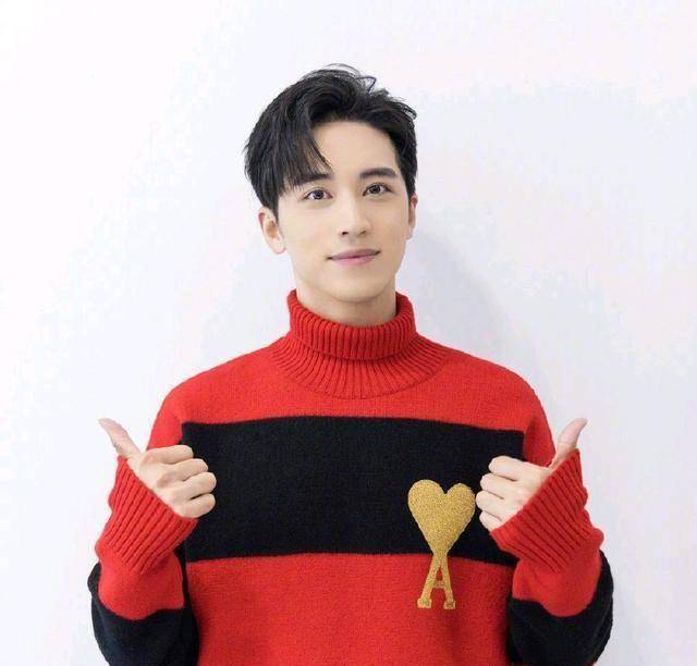 许魏洲官宣结婚了,卡点3月10日13点14分,浪漫至死