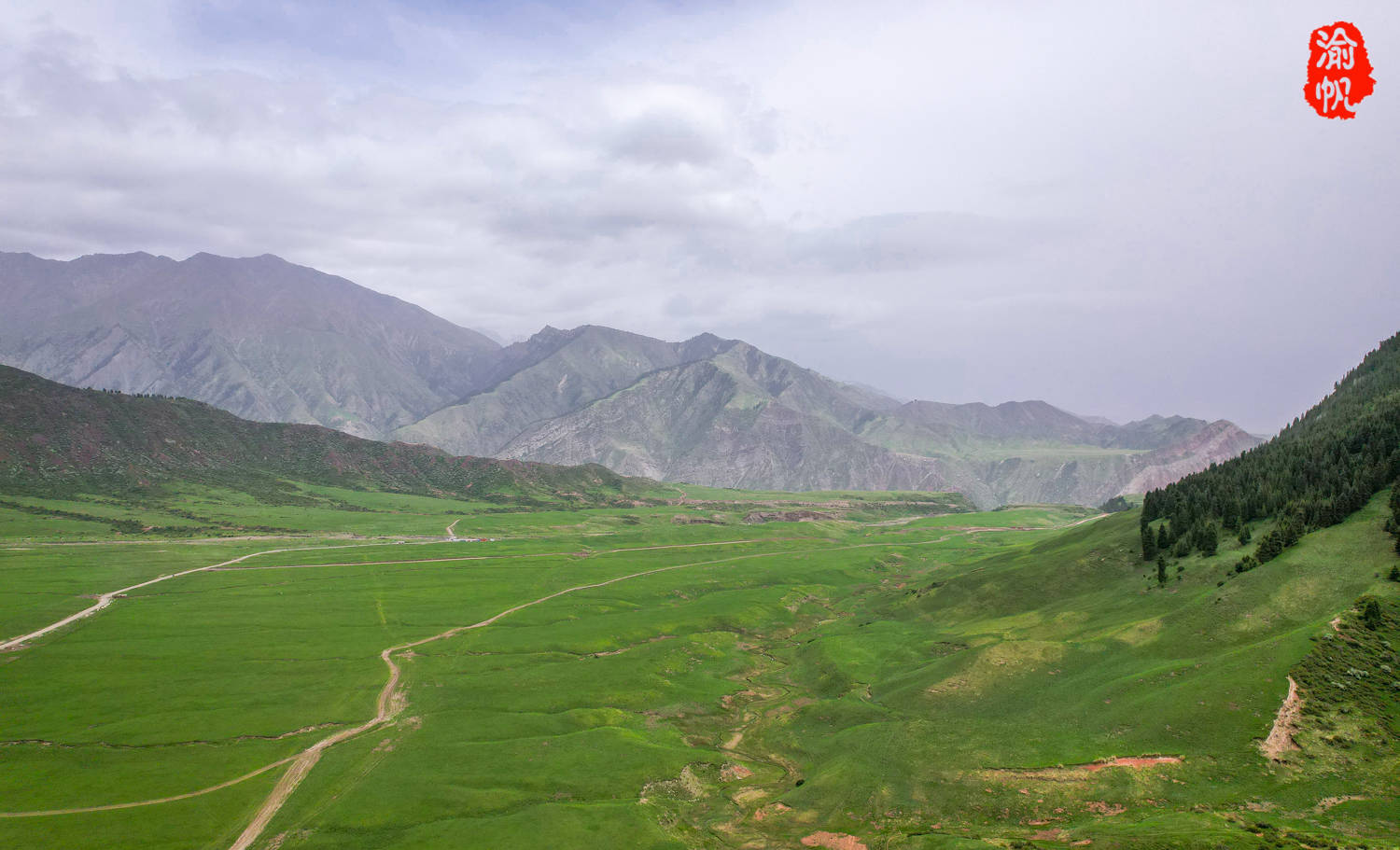 天山下的塔格拉克村,世外桃源般的人间仙境,陶渊明笔下的诗与远方_塔