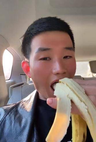 谢孟伟:拍个人vlog记录生活和工作,剧组杀青之际仅收到5元红包_腹肌